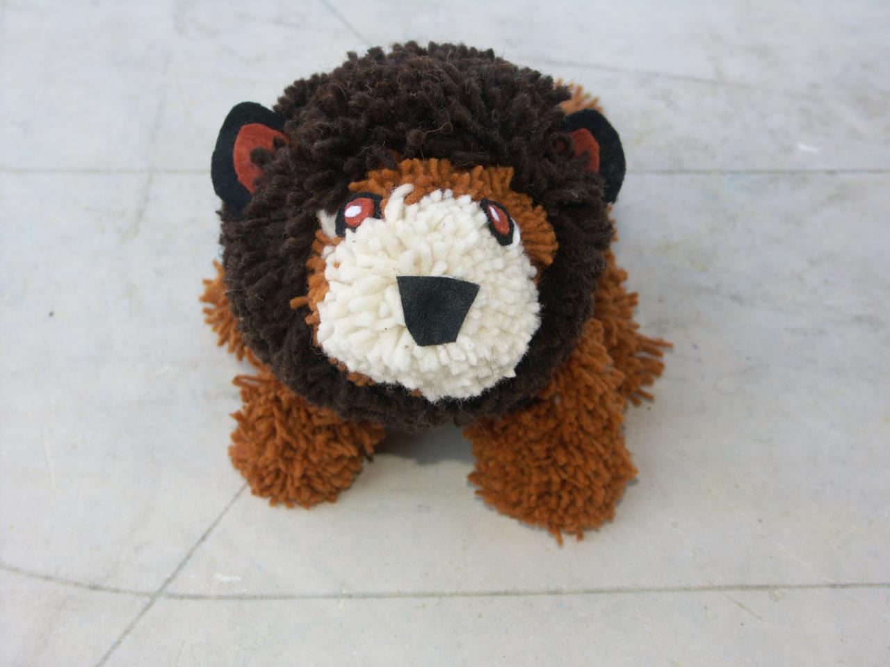 lion en pompons